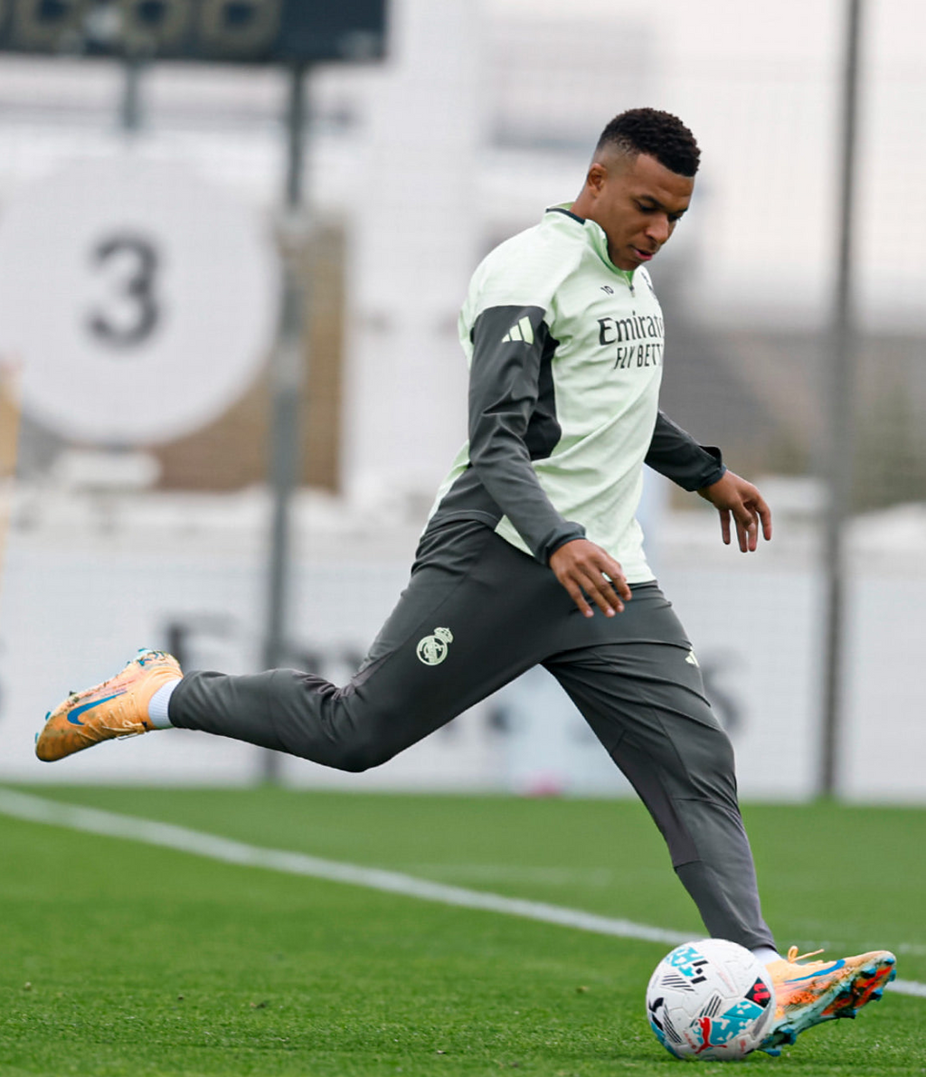 NIKE MERCURIAL SUPERFLY "MBAPPÉ SIGNATURE"